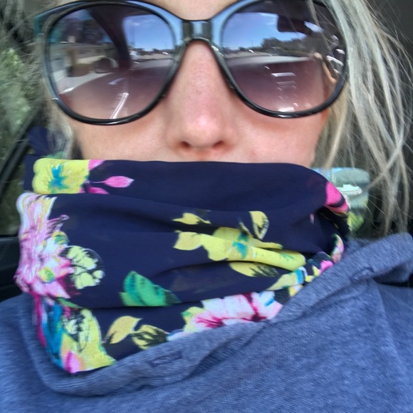 Meet your Posher, Lauren - Picture 1 of 1